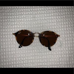 Tortoise round raybans